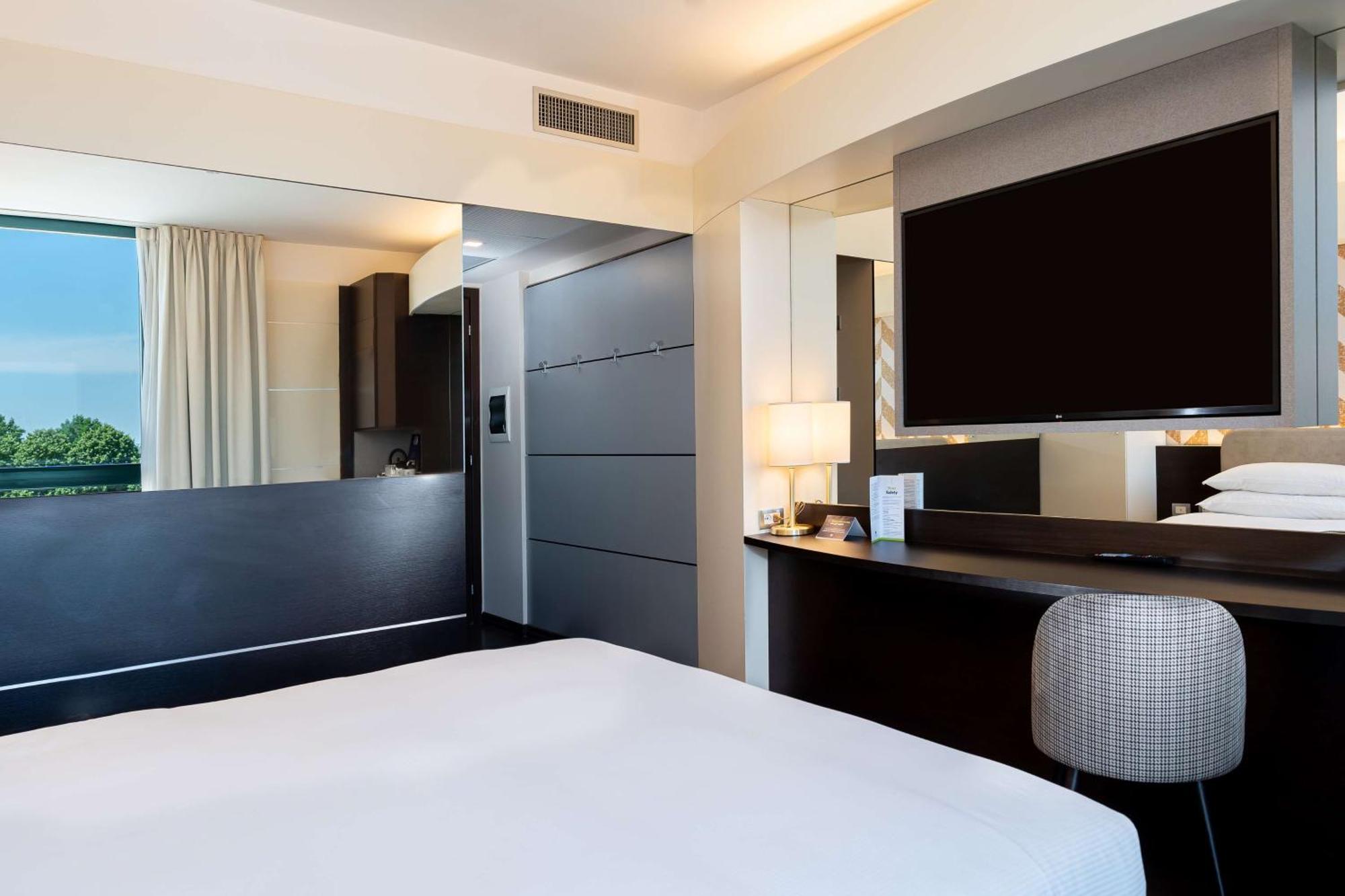 Doubletree By Hilton Milan Malpensa Solbiate Olona Ξενοδοχείο Εξωτερικό φωτογραφία