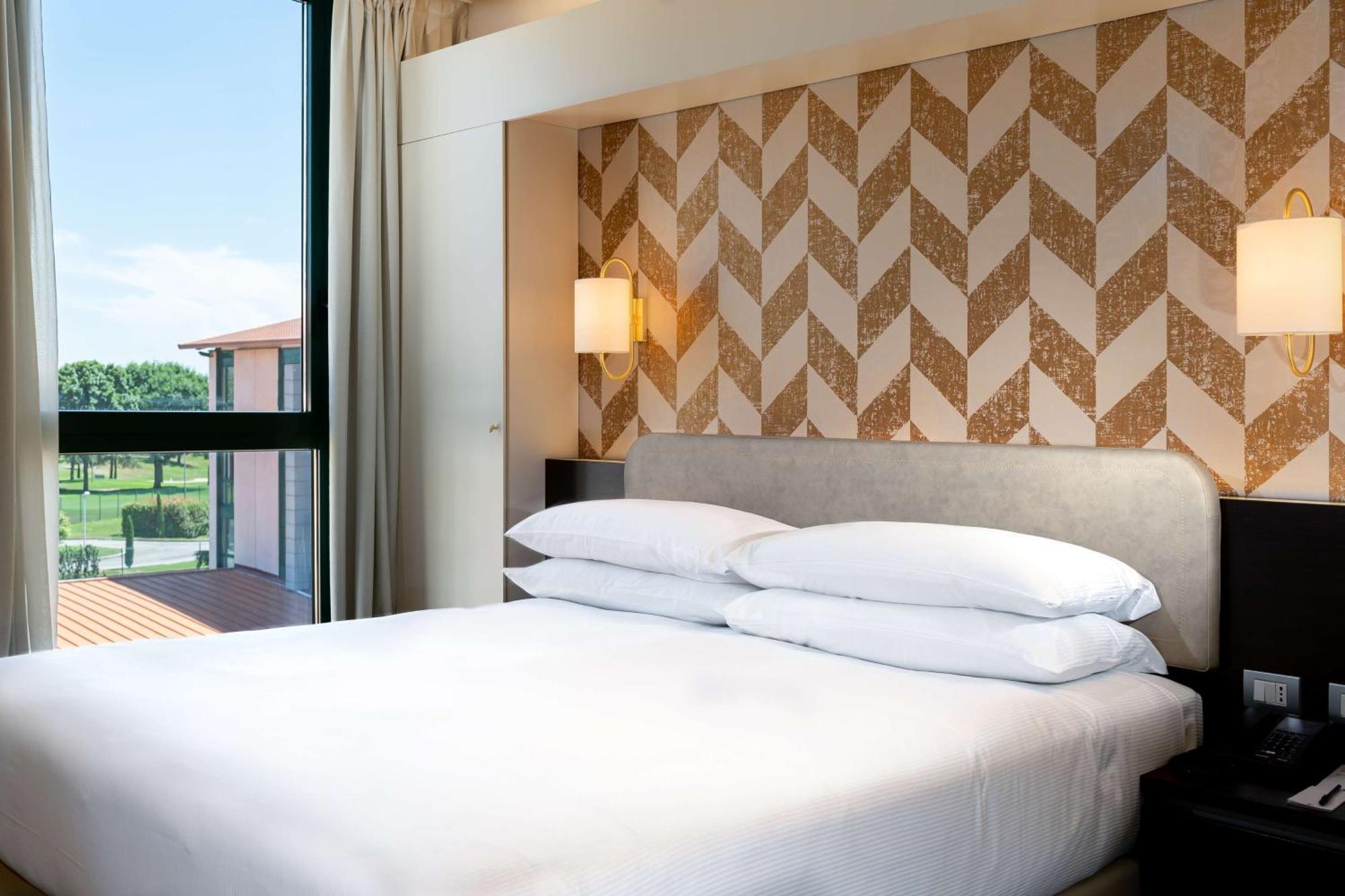 Doubletree By Hilton Milan Malpensa Solbiate Olona Ξενοδοχείο Εξωτερικό φωτογραφία