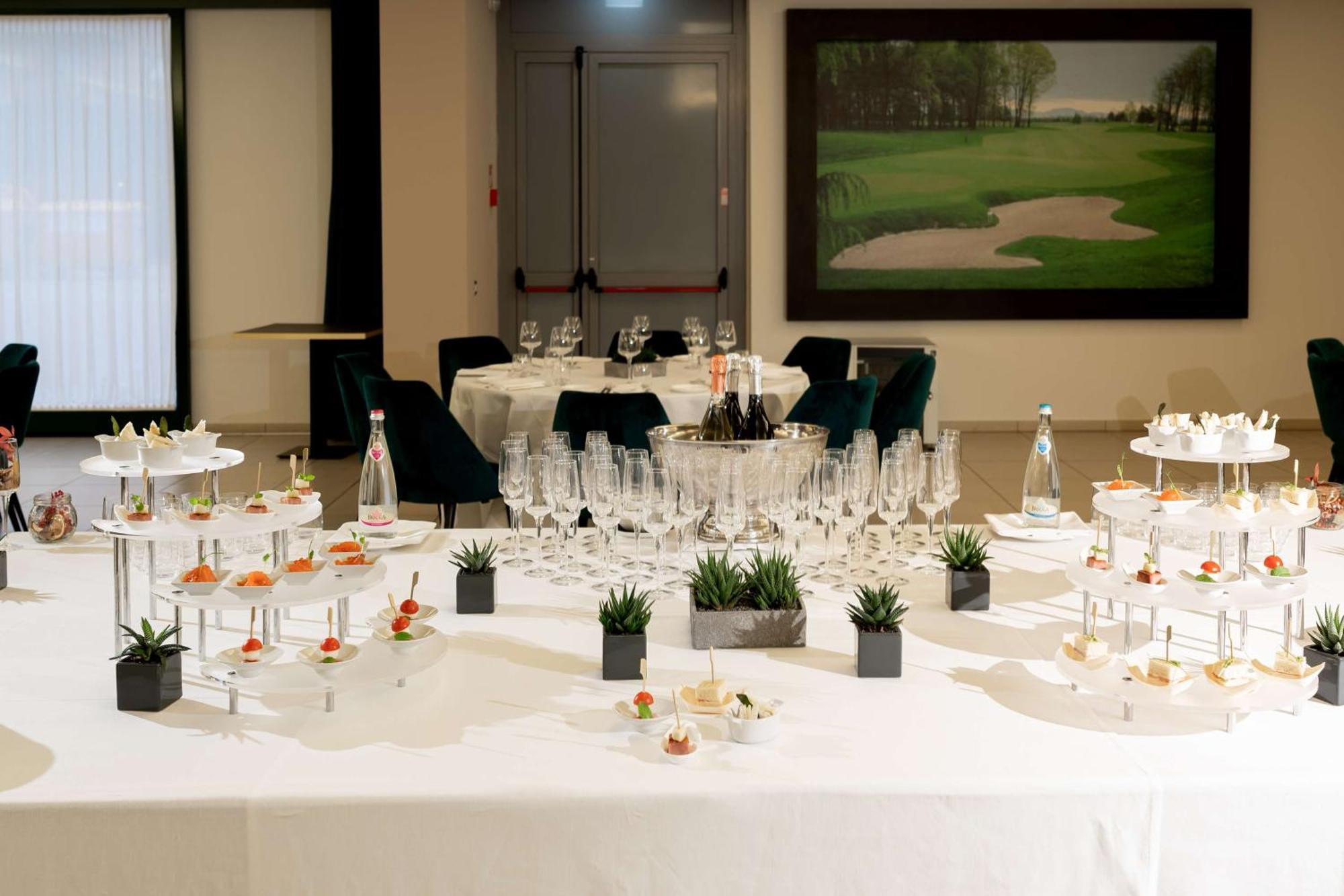 Doubletree By Hilton Milan Malpensa Solbiate Olona Ξενοδοχείο Εξωτερικό φωτογραφία
